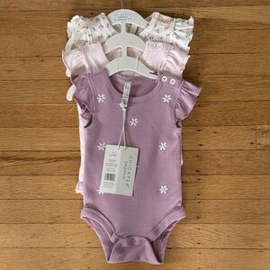 NWT Organic Baby Girl Short Sleeve body suit 6-9M